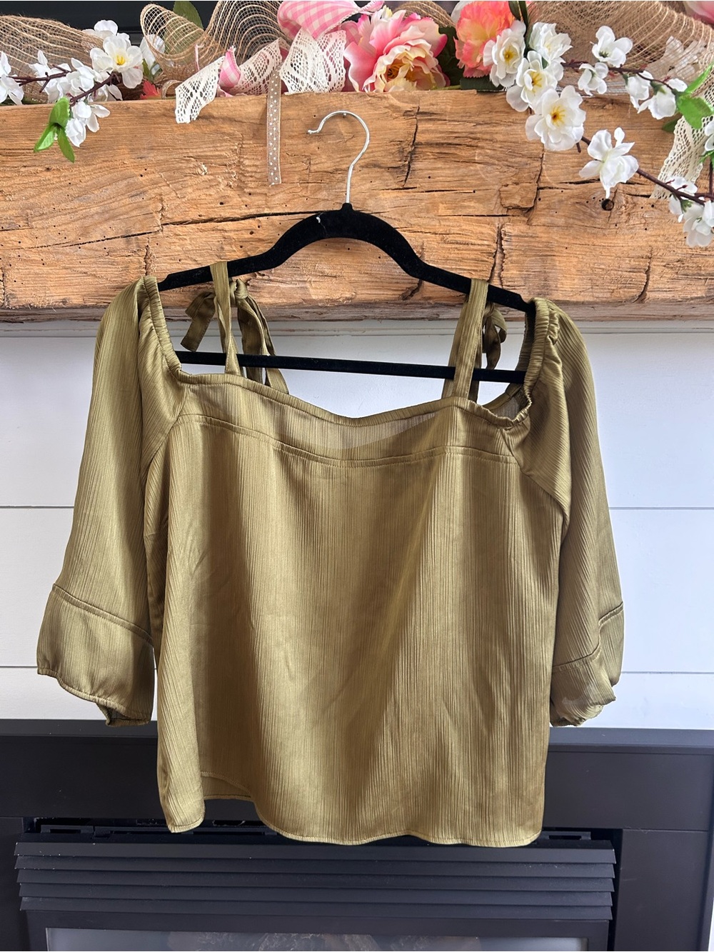Guess Olive Tie-Shoulder Off-the-Shoulder Blouse